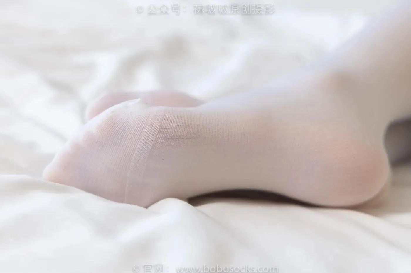[BoBoSocks袜啵啵]NO.160 小淳-匡威板鞋、黑皮鞋、短肉丝、白丝小腿袜 [140P]插图1